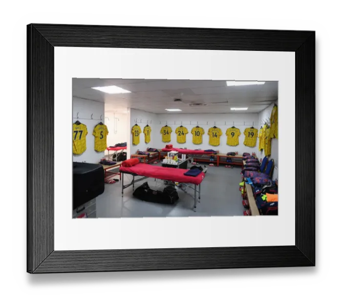 Framed Print : Unity Before Battle: Arsenal's Pre-Match Huddle vs AFC Bournemouth, Premier League 2019-20