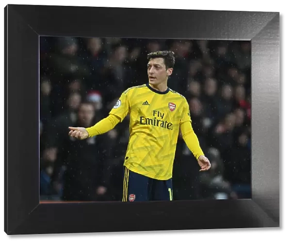 Mesut Ozil in Action: AFC Bournemouth vs. Arsenal FC, Premier League 2019-20