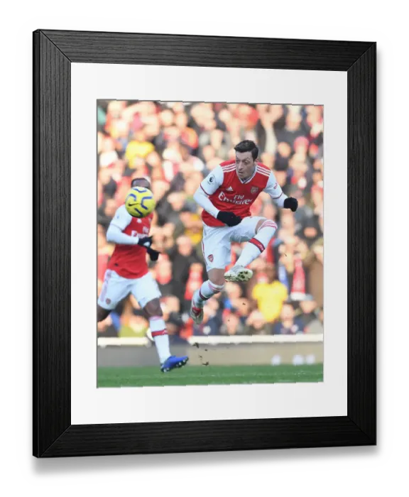 Framed Print : Arsenal vs Chelsea: Mesut Ozil at Emirates Stadium (Premier League 2019-20) Framed Print : Arsenal vs Chelsea: Mesut Ozil at Emirates Stadium (Premier League 2019-20)