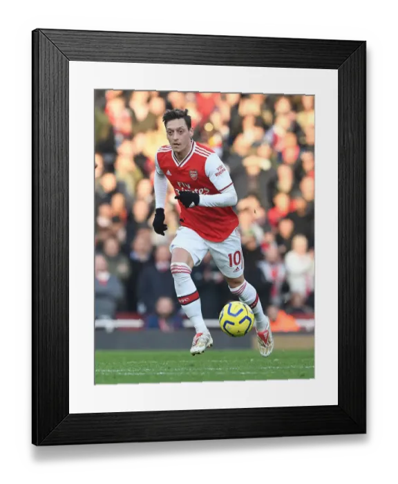 Framed Print : Arsenal vs Chelsea Showdown: Ozil's Premier League Battle (December 2019) Framed Print : Arsenal vs Chelsea Showdown: Ozil's Premier League Battle (December 2019)