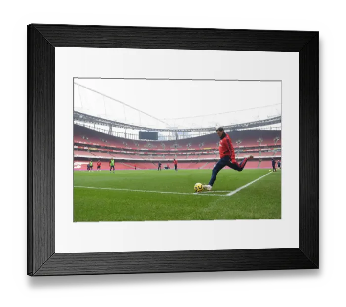 Framed Print : Mesut Ozil's Pre-Game Focus: Arsenal vs Manchester United (2019-2020) Framed Print : Mesut Ozil's Pre-Game Focus: Arsenal vs Manchester United (2019-2020)