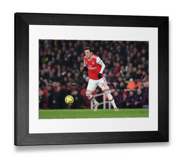 Framed Print : Mesut Ozil in Action: Arsenal vs Manchester United, Premier League 2019-2020 Framed Print : Mesut Ozil in Action: Arsenal vs Manchester United, Premier League 2019-2020