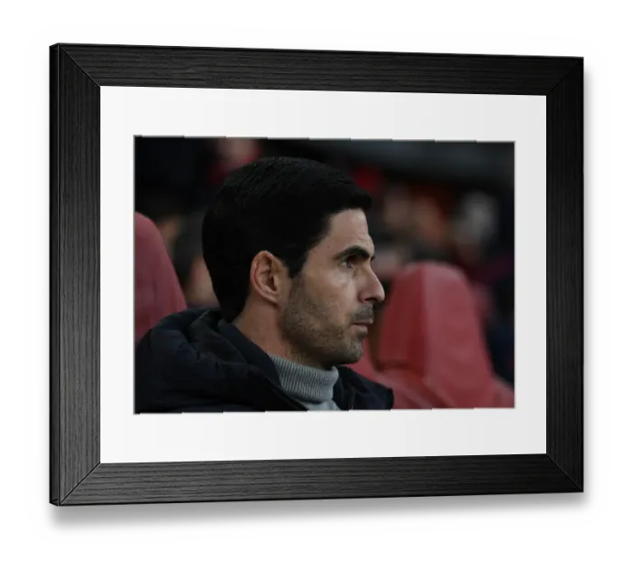Framed Print : Mikel Arteta Prepares for Arsenal's Premier League Clash Against Manchester United