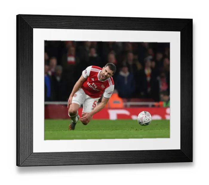 Framed Print : Arsenal vs Leeds United: FA Cup Battle at Emirates Stadium