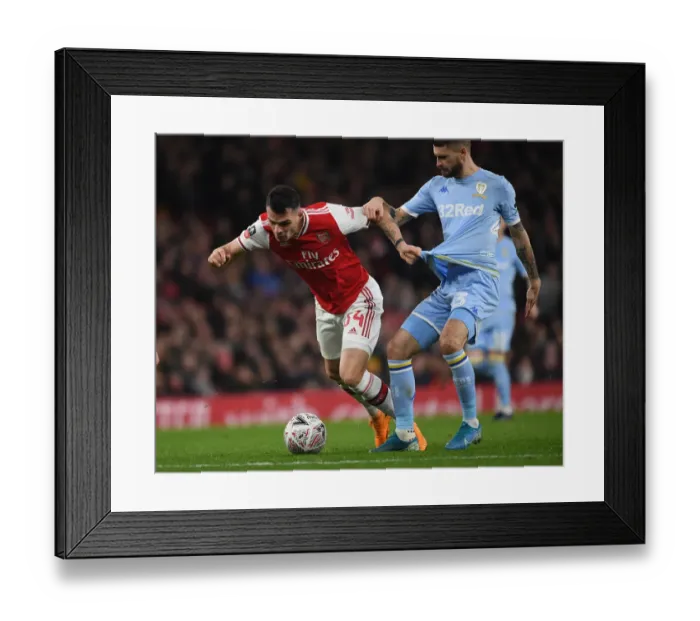 Framed Print : Arsenal vs Leeds United: FA Cup Battle at Emirates Stadium Framed Print : Arsenal vs Leeds United: FA Cup Battle at Emirates Stadium
