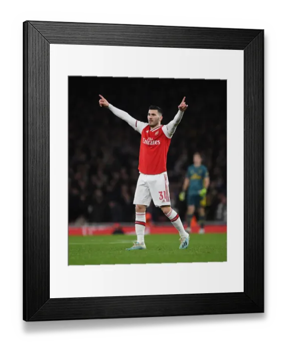 Framed Print : Arsenal vs Leeds United: FA Cup Battle at Emirates Stadium