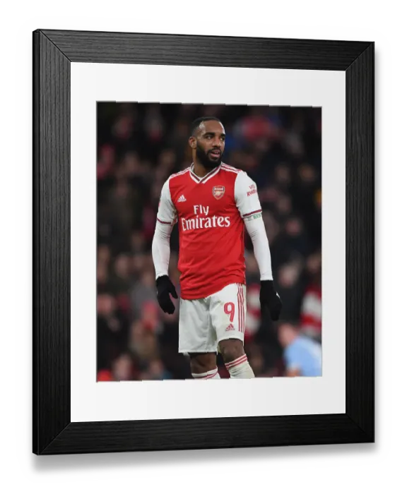Framed Print : Arsenal vs Leeds United: FA Cup Battle at Emirates Stadium