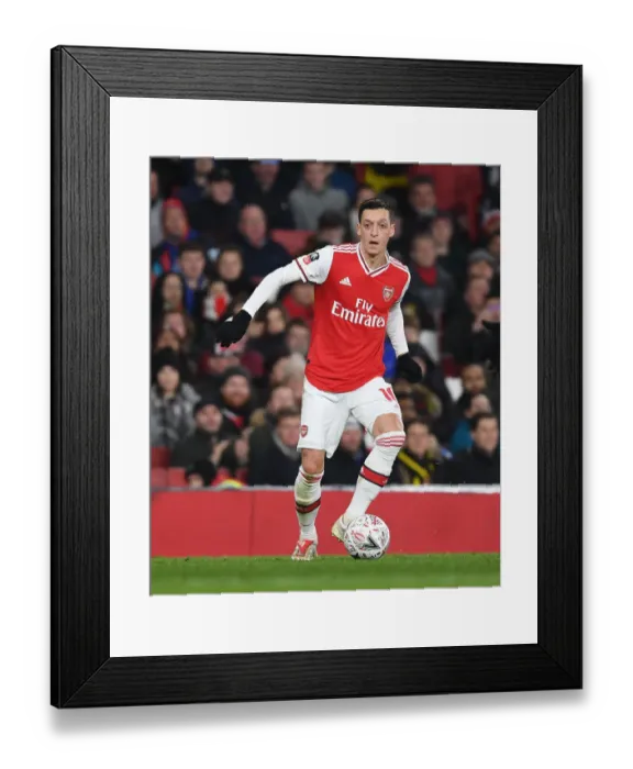 Framed Print : Arsenal vs Leeds United: FA Cup Third Round Clash at Emirates Stadium Framed Print : Arsenal vs Leeds United: FA Cup Third Round Clash at Emirates Stadium