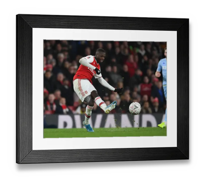 Framed Print : Arsenal vs Leeds United: FA Cup Third Round Clash at Emirates Stadium