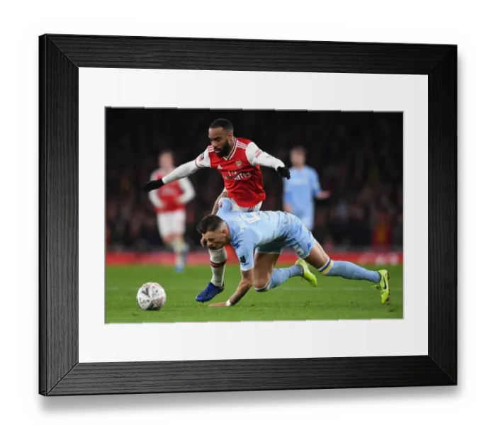Framed Print : Arsenal vs Leeds United: FA Cup Clash - Lacazette vs White