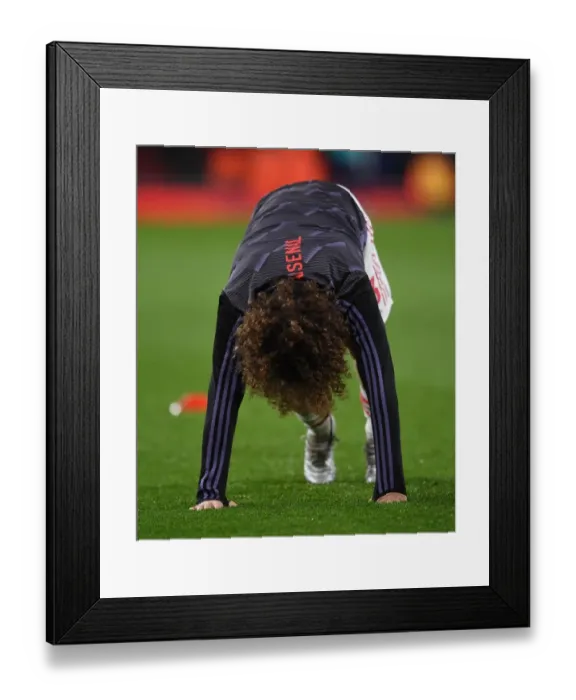 Framed Print : David Luiz Gears Up: Arsenal vs Leeds United in FA Cup Showdown