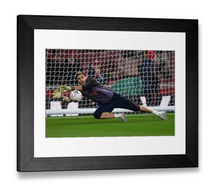 Framed Print : Arsenal FC vs Leeds United: Emi Martinez Focuses Ahead of FA Cup Clash Framed Print : Arsenal FC vs Leeds United: Emi Martinez Focuses Ahead of FA Cup Clash