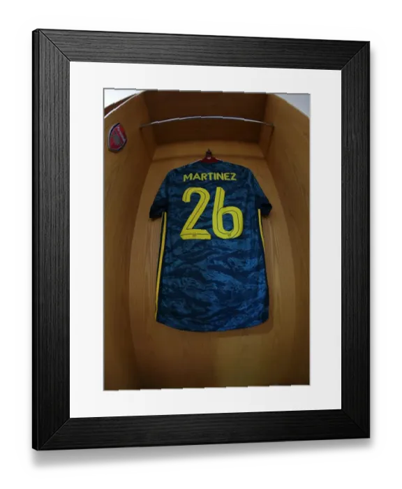 Framed Print : Emi Martinez Prepares for Arsenal's FA Cup Battle against Leeds United Framed Print : Emi Martinez Prepares for Arsenal's FA Cup Battle against Leeds United