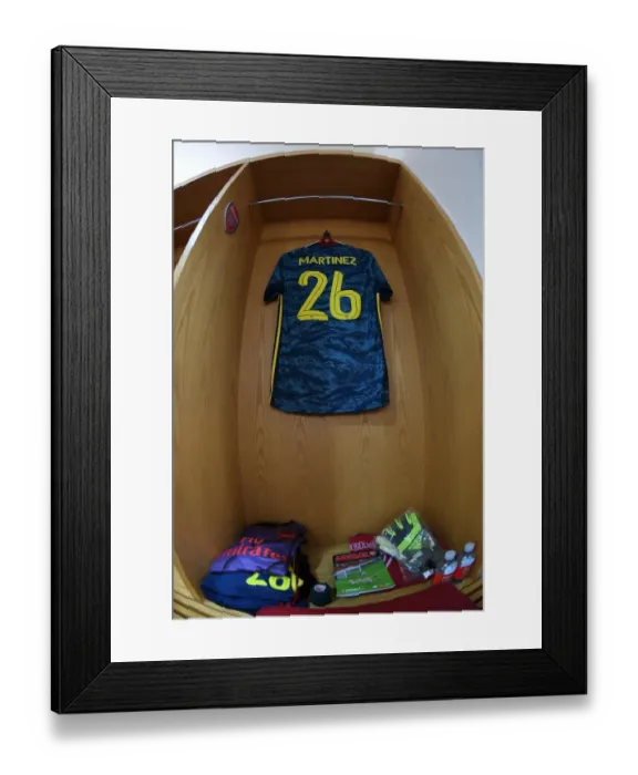 Framed Print : Emi Martinez: Gearing Up for Battle in the Arsenal Changing Room - Arsenal FC vs Leeds United (FA Cup 2019-20) Framed Print : Emi Martinez: Gearing Up for Battle in the Arsenal Changing Room - Arsenal FC vs Leeds United (FA Cup 2019-20)