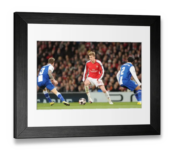 Framed Print : Nicklas Bendtner (Arsenal) Bruno Alves and Raul Meireles (Porto). Arsenal 5: 0 FC Porto Framed Print : Nicklas Bendtner (Arsenal) Bruno Alves and Raul Meireles (Porto). Arsenal 5: 0 FC Porto