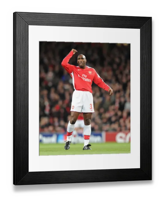 Framed Print : Arsenal's Sol Campbell Shines in Historic 5-0 Victory over FC Porto in UEFA Champions League