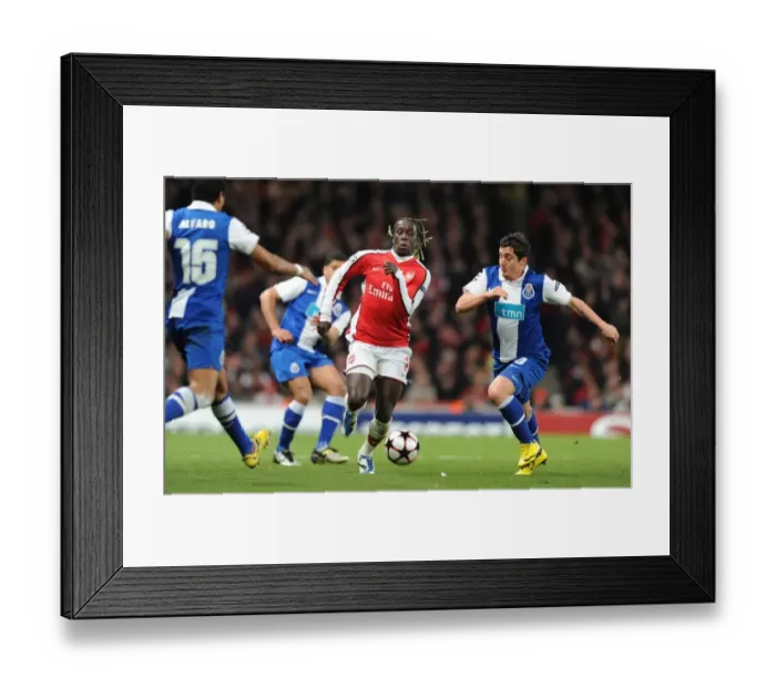 Framed Print : Bacary Sagna (Arsenal) Cristian Rodriguez and Alvaro Pereira (Porto). Arsenal 5
