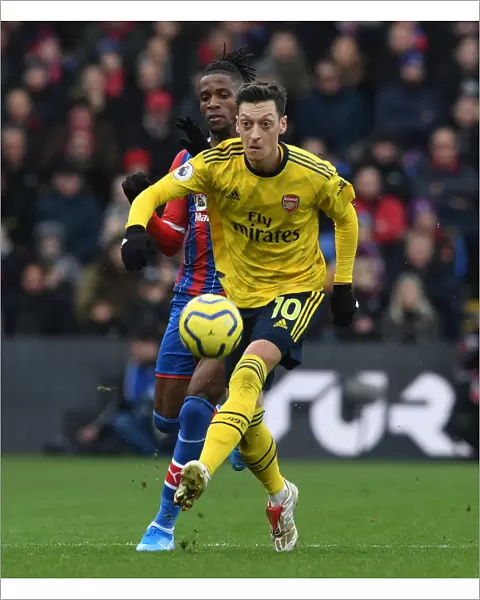 Mesut Ozil under Pressure: Crystal Palace vs. Arsenal FC, Premier League 2019-20