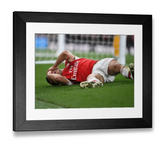 Framed Print : Arsenal's Gabriel Martinelli Suffers Injury in Arsenal vs Sheffield United Clash Framed Print : Arsenal's Gabriel Martinelli Suffers Injury in Arsenal vs Sheffield United Clash