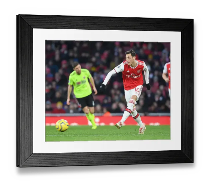 Framed Print : Mesut Ozil in Action: Arsenal vs Sheffield United, Premier League 2019-20