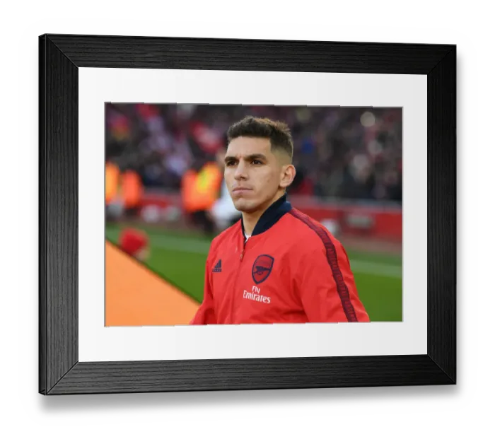 Framed Print : Arsenal's Lucas Torreira Gears Up Before Arsenal v Sheffield United (2019-20) Framed Print : Arsenal's Lucas Torreira Gears Up Before Arsenal v Sheffield United (2019-20)