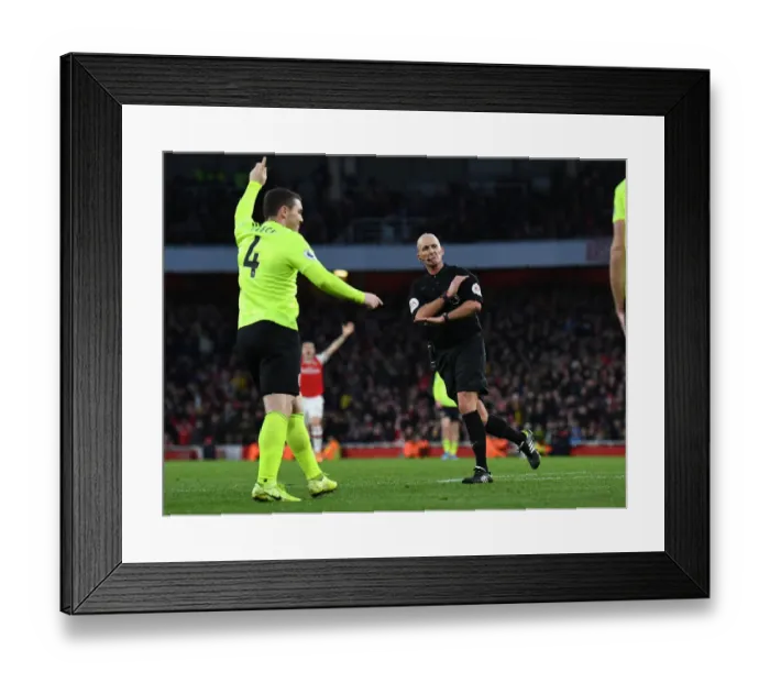 Framed Print : Referee Mike Dean Overssees Arsenal vs. Sheffield United Clash at Emirates Stadium Framed Print : Referee Mike Dean Overssees Arsenal vs. Sheffield United Clash at Emirates Stadium