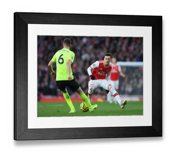 Framed Print : Mesut Ozil in Action: Arsenal vs Sheffield United, Premier League 2019-2020 Framed Print : Mesut Ozil in Action: Arsenal vs Sheffield United, Premier League 2019-2020
