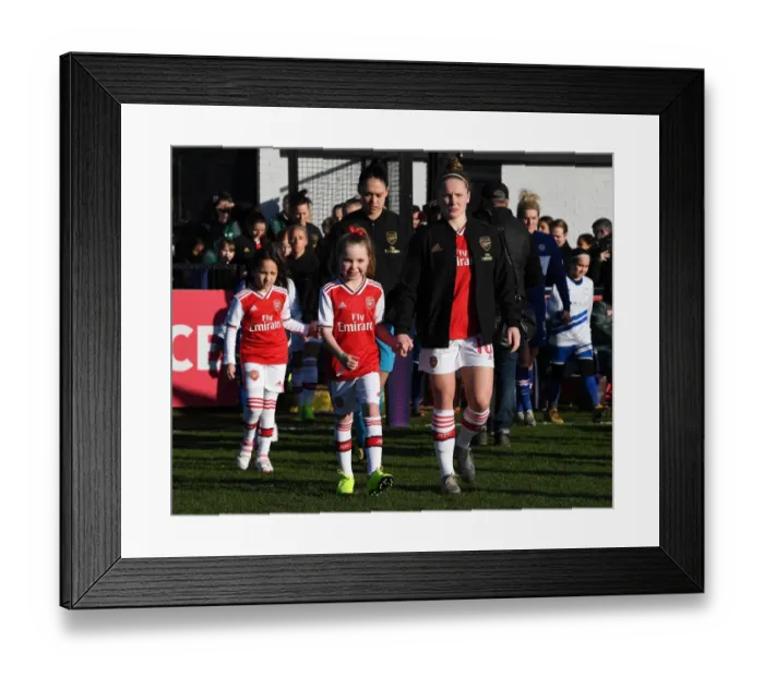 Framed Print : Arsenal FC vs Chelsea: Kim Little Focuses Ahead of FA Womens Super League Clash