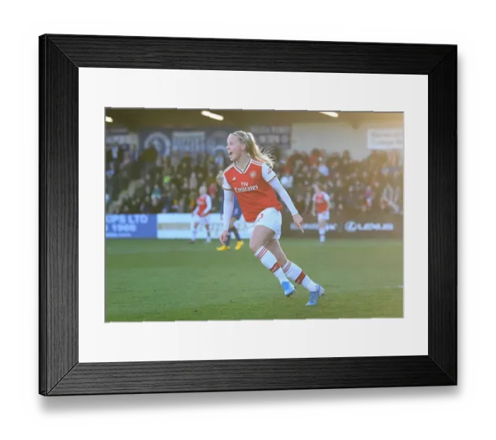 Framed Print : Beth Mead's Thrilling Last-Minute Winner: Arsenal Women Top Chelsea in FA WSL Clash
