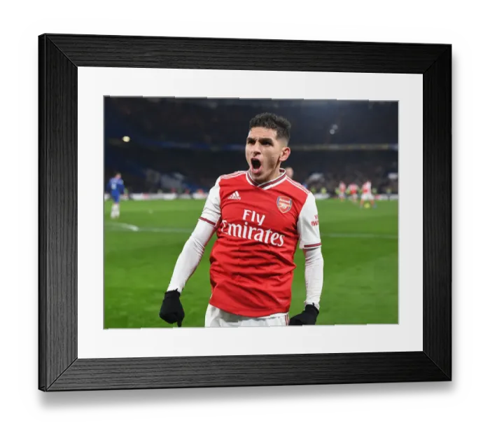 Framed Print : Torreira and Bellerin's Unforgettable Goal Celebration: Arsenal's Victory Moment at Stamford Bridge (2019-20)