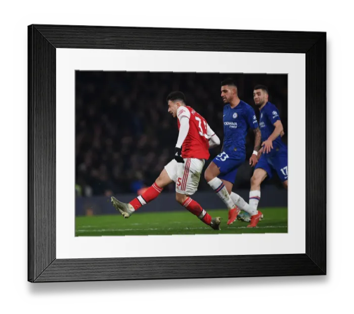 Framed Print : Chelsea vs Arsenal: Intense Rivalry in the Premier League - January 2020 (Stamford Bridge)