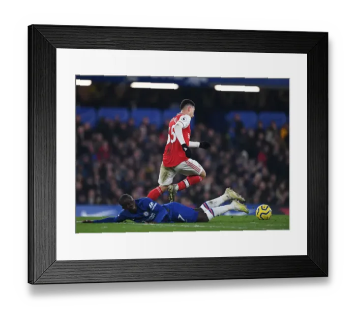 Framed Print : Martinelli Stuns Chelsea: Arsenal's First Goal in Premier League Showdown at Stamford Bridge Framed Print : Martinelli Stuns Chelsea: Arsenal's First Goal in Premier League Showdown at Stamford Bridge