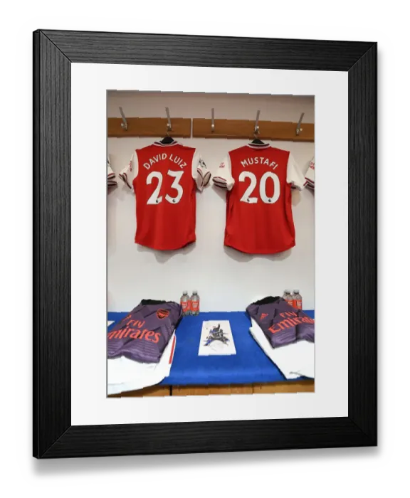 Framed Print : Unity in the Huddle: Arsenal's Pre-Match Moment before the Chelsea Showdown, Premier League 2019-20 Framed Print : Unity in the Huddle: Arsenal's Pre-Match Moment before the Chelsea Showdown, Premier League 2019-20