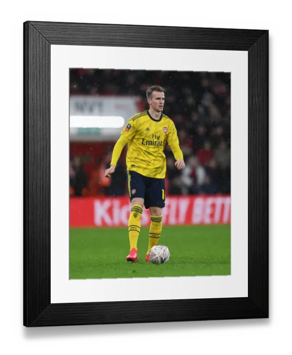 Framed Print : Arsenal's Rob Holding in Action: FA Cup Clash against AFC Bournemouth Framed Print : Arsenal's Rob Holding in Action: FA Cup Clash against AFC Bournemouth