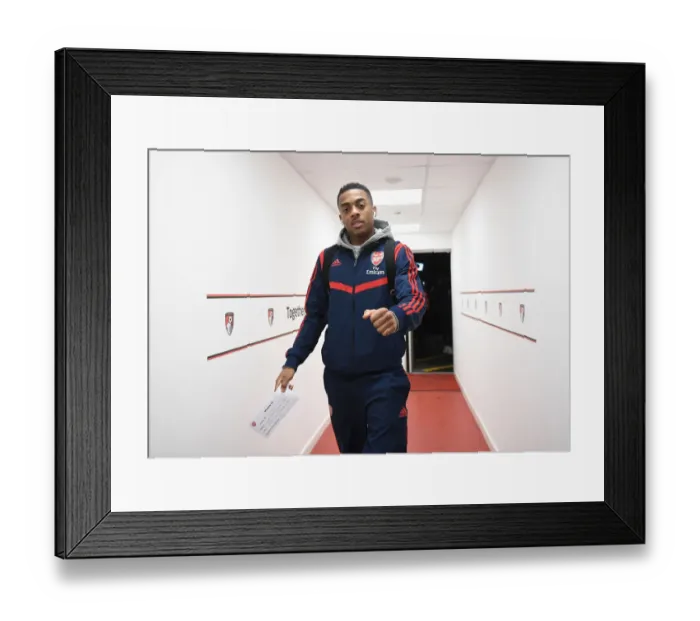 Framed Print : Joe Willock's Arrival at Vitality Stadium: AFC Bournemouth vs Arsenal FA Cup Match