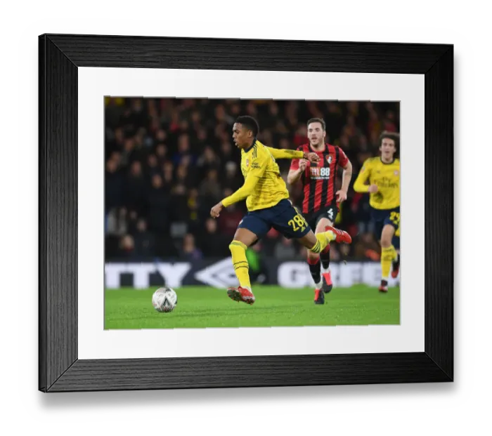Framed Print : Arsenal's Joe Willock Outmaneuvers Bournemouth's Dan Gosling in FA Cup Clash