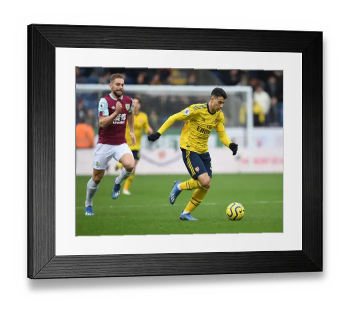 Framed Print : Burnley vs Arsenal: Martinelli Faces Off Against Taylor in Premier League Clash