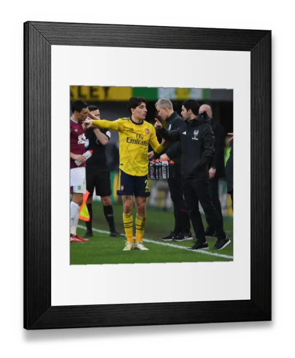 Framed Print : Mikel Arteta Coaches Arsenal at Burnley: Premier League Clash (2019-20) Framed Print : Mikel Arteta Coaches Arsenal at Burnley: Premier League Clash (2019-20)