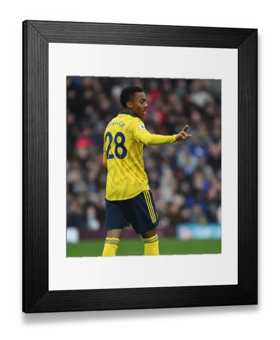 Framed Print : Joe Willock in Action: Burnley vs Arsenal, Premier League 2019-2020 Framed Print : Joe Willock in Action: Burnley vs Arsenal, Premier League 2019-2020