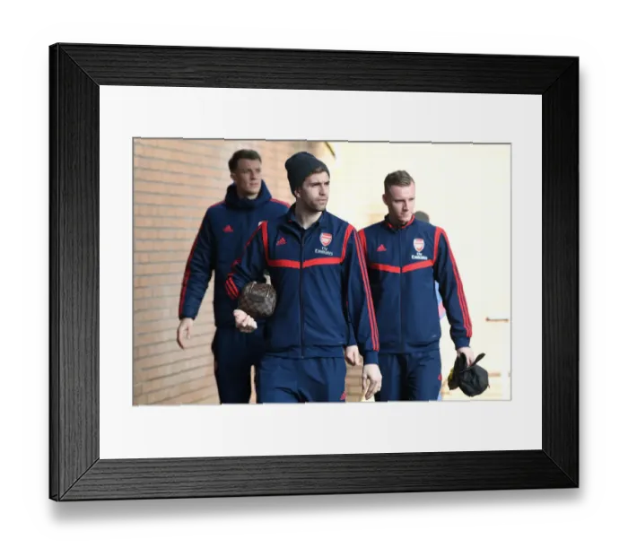 Framed Print : Emi Martinez: Arsenal's Pre-Match Focus at Burnley, 2020