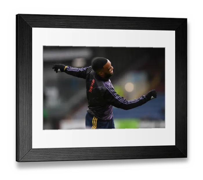 Framed Print : Arsenal's Alexandre Lacazette Warming Up Ahead of Burnley Clash - Premier League 2019-2020 Framed Print : Arsenal's Alexandre Lacazette Warming Up Ahead of Burnley Clash - Premier League 2019-2020