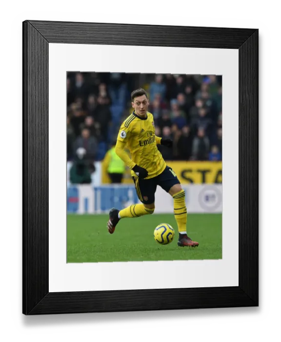 Framed Print : Mesut Ozil in Action: Burnley vs. Arsenal, Premier League 2019-2020 Framed Print : Mesut Ozil in Action: Burnley vs. Arsenal, Premier League 2019-2020