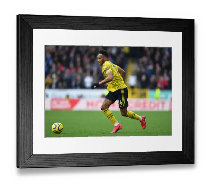 Framed Print : Aubameyang in Action: Burnley vs. Arsenal, Premier League 2019-2020 Framed Print : Aubameyang in Action: Burnley vs. Arsenal, Premier League 2019-2020