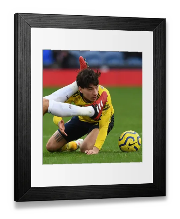 Framed Print : Hector Bellerin in Action: Burnley vs Arsenal, Premier League 2019-20