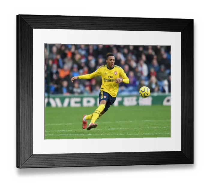Framed Print : Joe Willock in Action: Burnley vs. Arsenal, Premier League 2019-2020