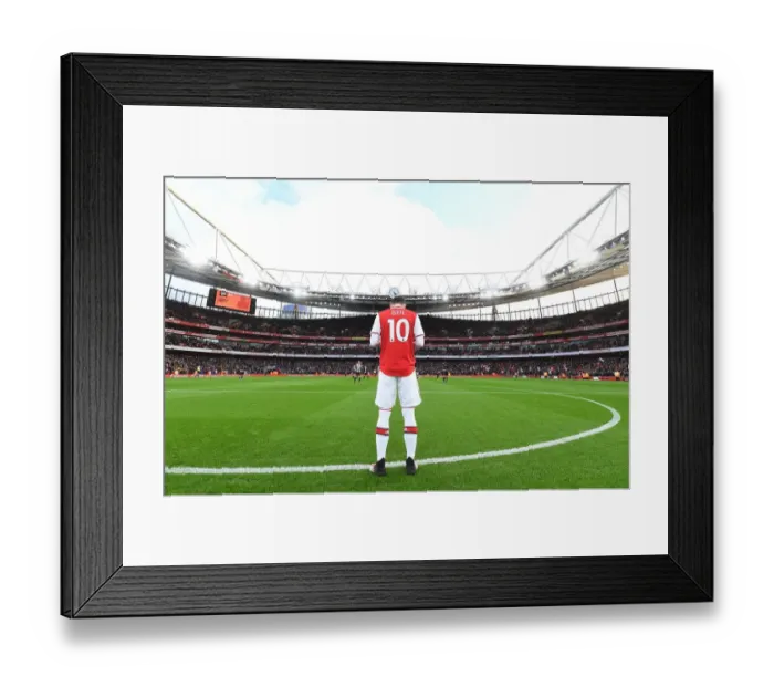 Framed Print : Arsenal vs Newcastle United: Premier League Clash at Emirates Stadium