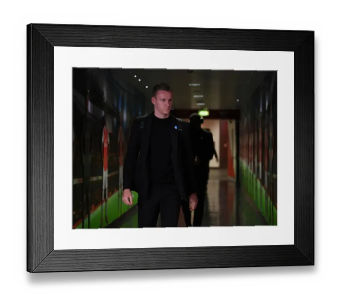 Framed Print : Bernd Leno: Arsenal's Focused Goalkeeper Ahead of Newcastle United Clash