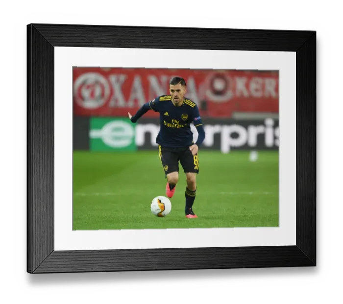 Framed Print : Arsenal Takes on Olympiacos in Europa League Round of 32, First Leg