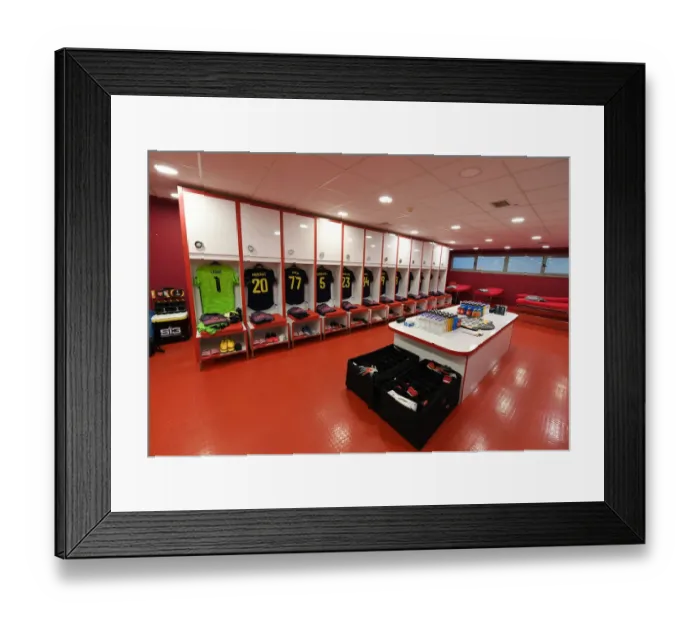 Framed Print : Arsenal FC: Pre-Match Huddle in Olympiacos Stadium's Changing Room - UEFA Europa League 2019-2020