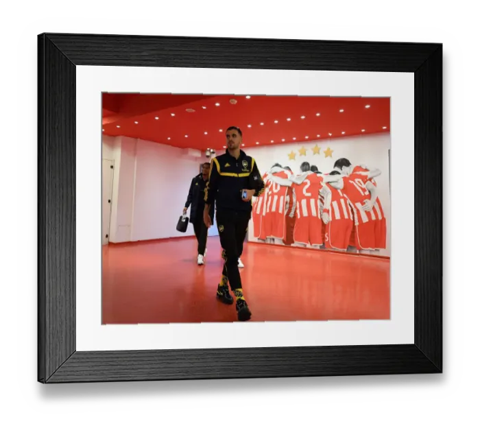 Framed Print : Arsenal's Dani Ceballos Prepares for Olympiacos Europa League Showdown